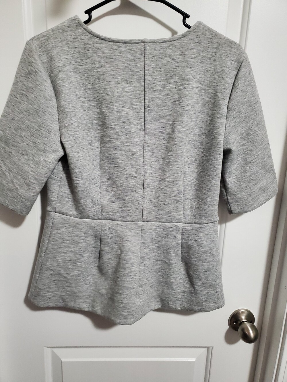 Ann Taylor Soft Vneck Peplum Top Size Medium - Picture 6 of 6
